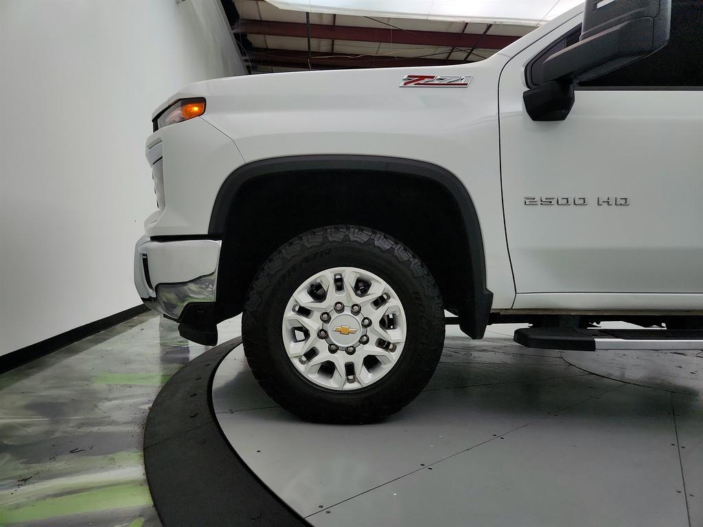 2024 Chevrolet Silverado 2500 LT photo