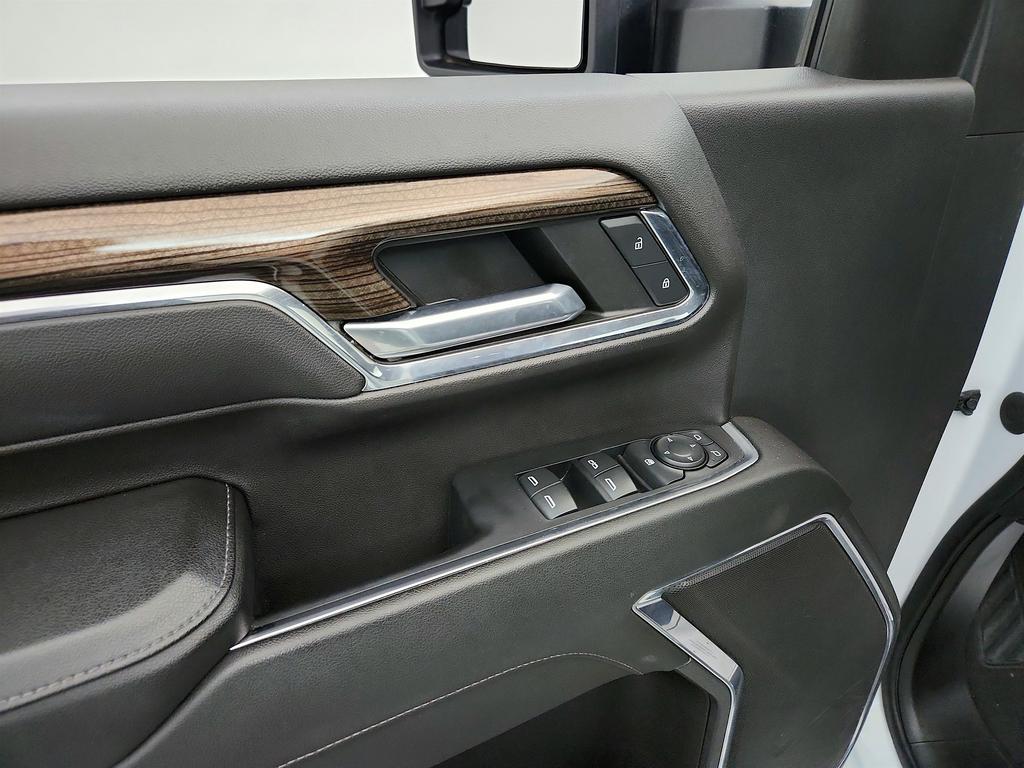 2024 Chevrolet Silverado 2500 LT photo