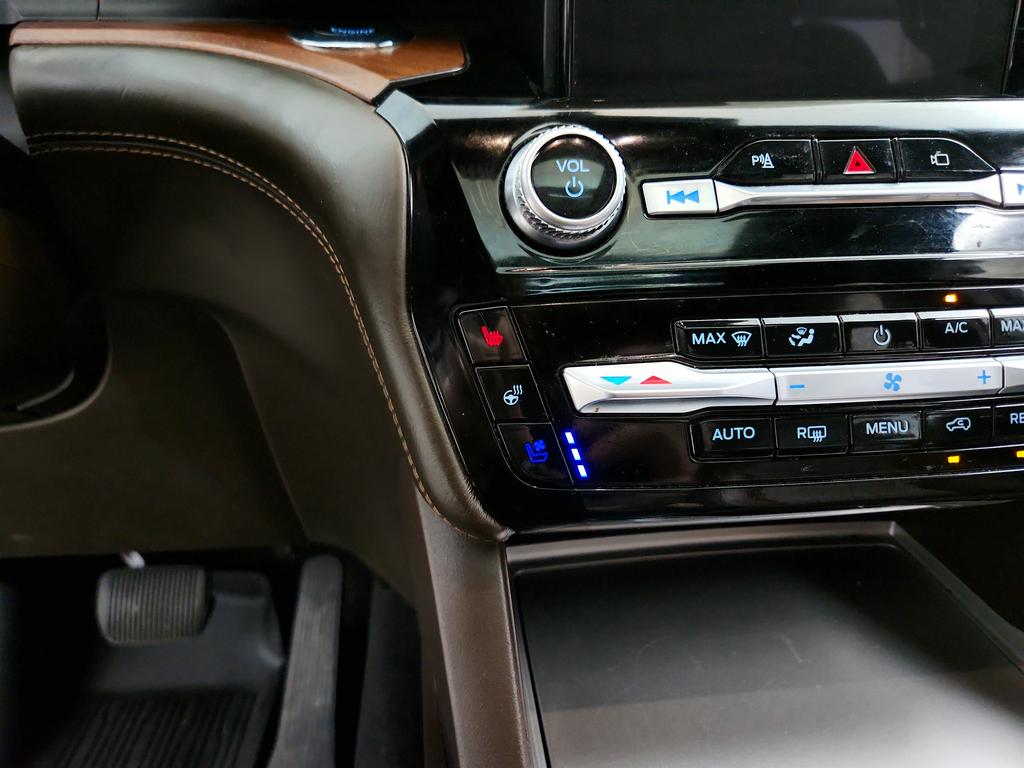 2022 Ford Explorer King Ranch photo