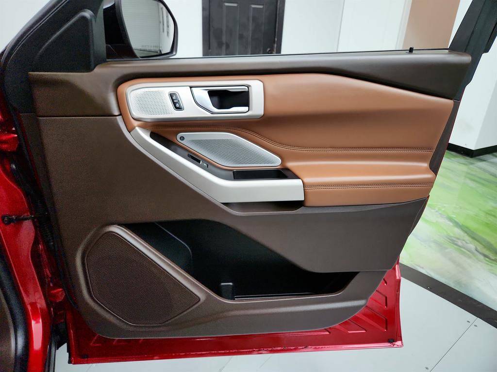 2022 Ford Explorer King Ranch photo