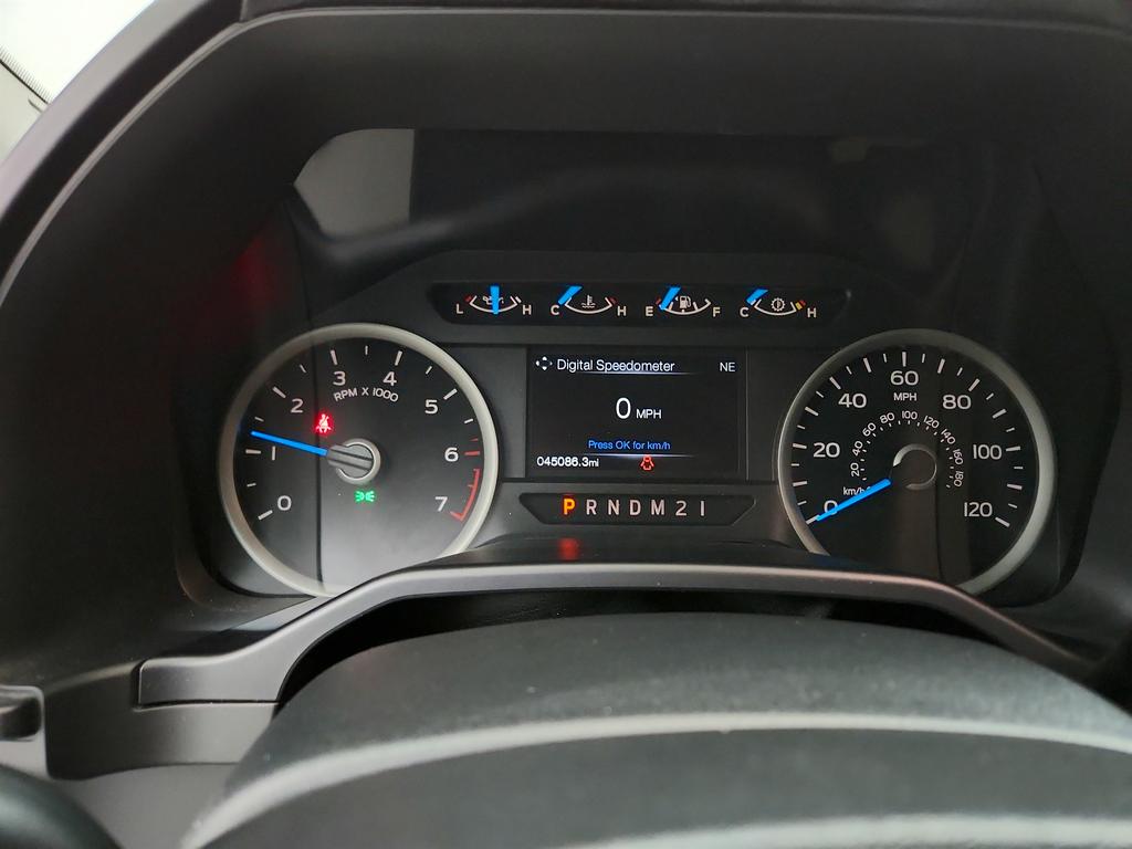 2016 Ford F150 XLT photo