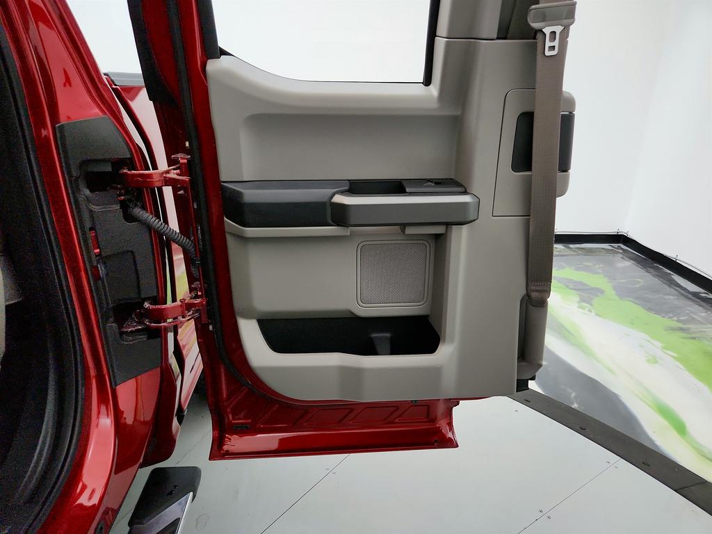 2016 Ford F150 XLT photo
