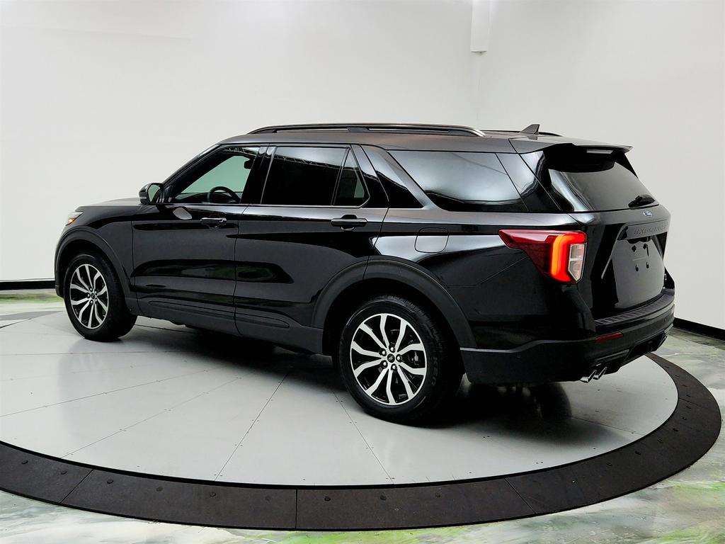 2021 Ford Explorer ST photo