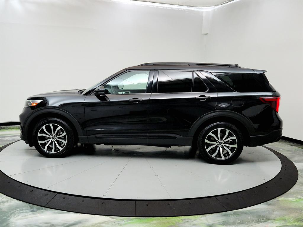 2021 Ford Explorer ST photo