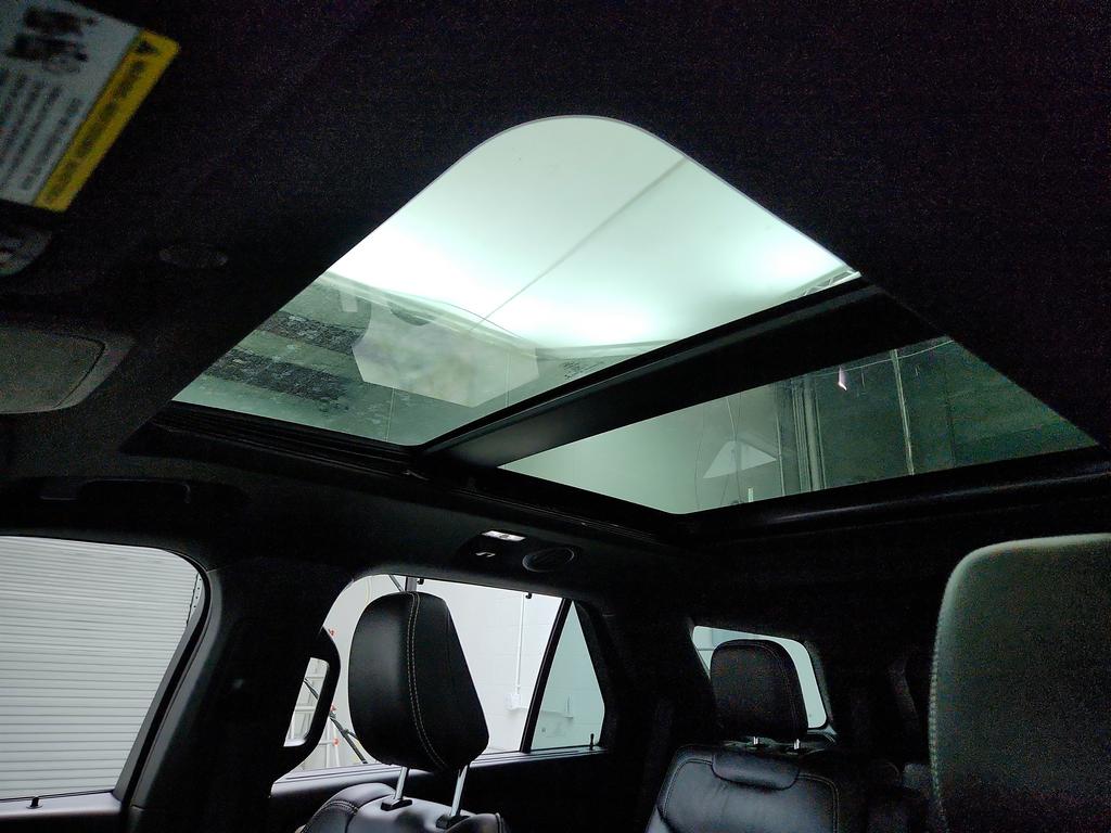 2021 Ford Explorer ST photo
