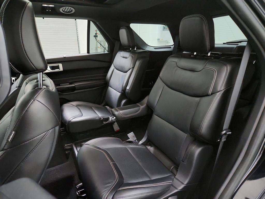 2021 Ford Explorer ST photo
