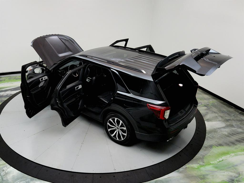 2021 Ford Explorer ST photo