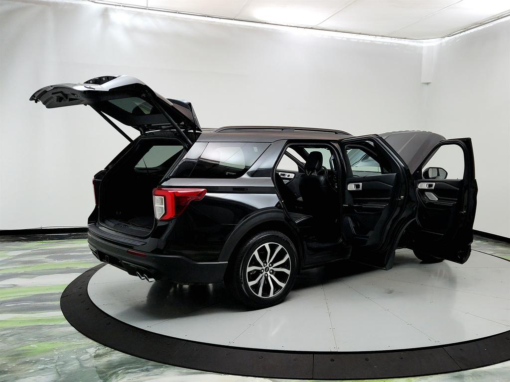 2021 Ford Explorer ST photo