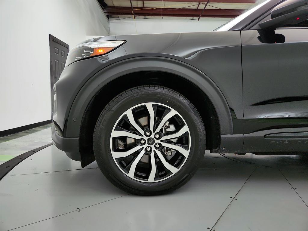 2021 Ford Explorer ST photo