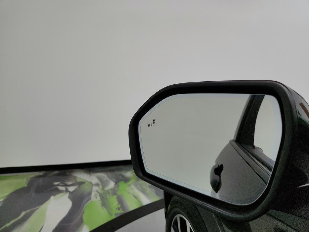 2021 Ford Explorer ST photo