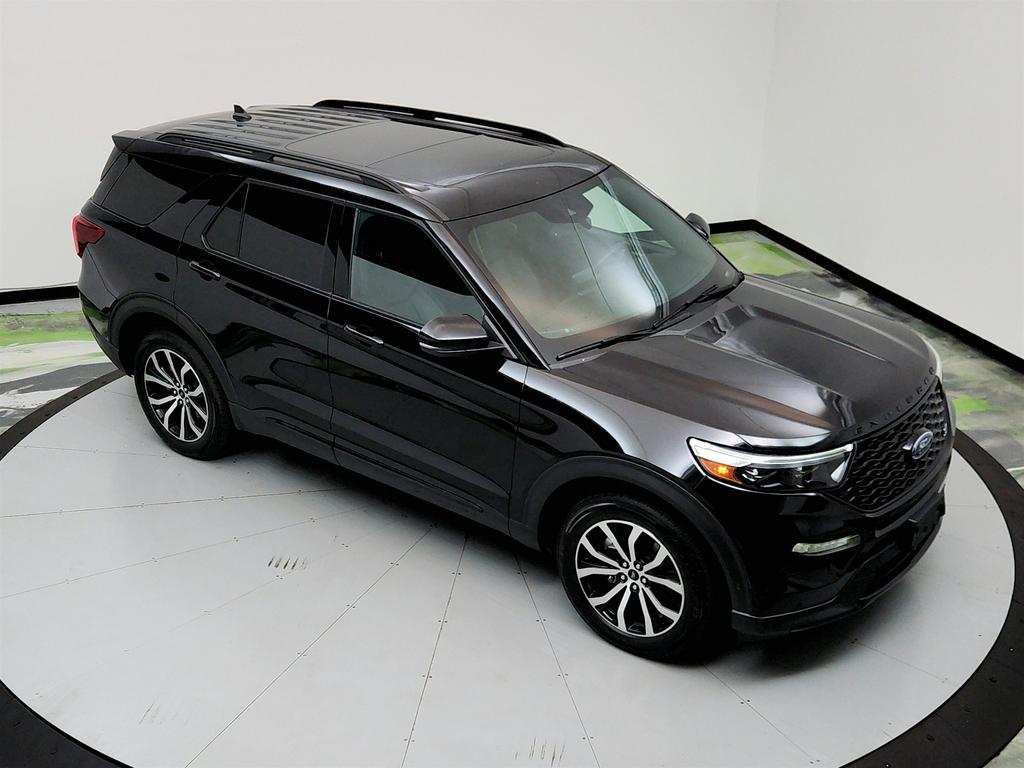 2021 Ford Explorer ST photo