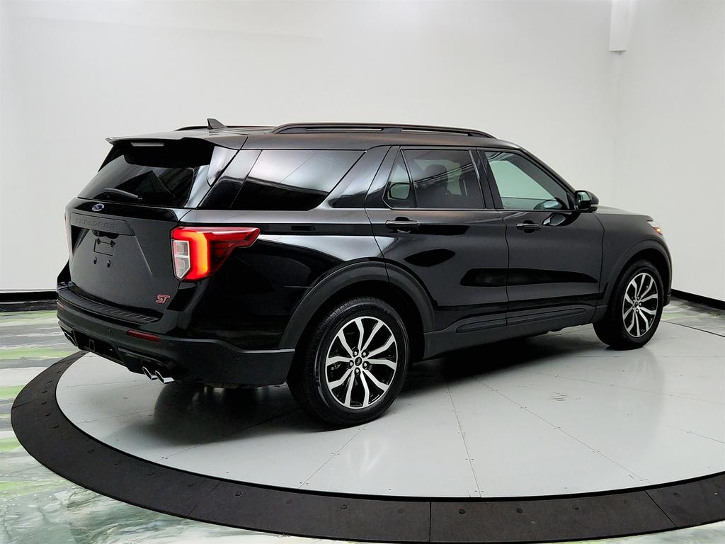 2021 Ford Explorer ST photo
