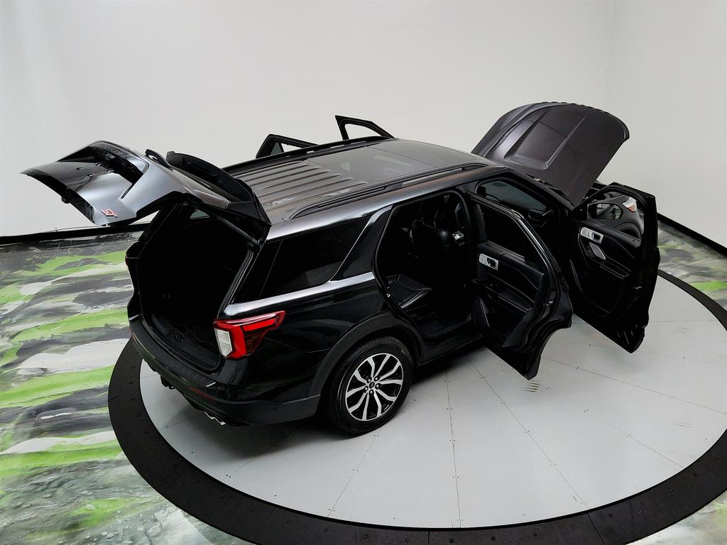 2021 Ford Explorer ST photo