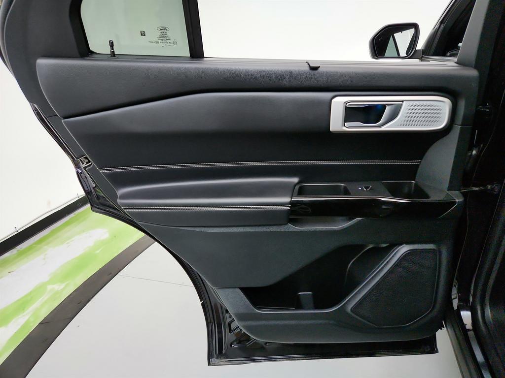 2021 Ford Explorer ST photo