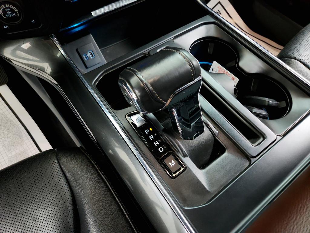 2021 Ford F150 Lariat photo