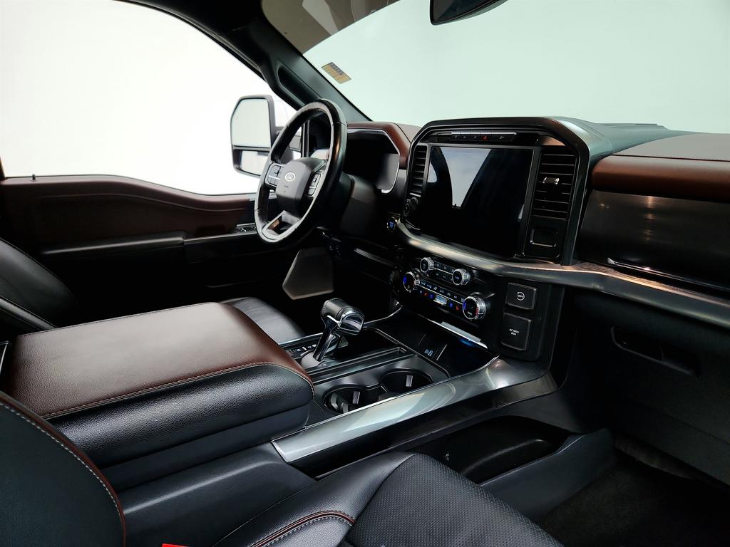 2021 Ford F150 Lariat photo