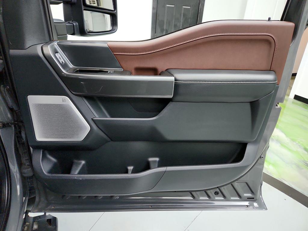 2021 Ford F150 Lariat photo