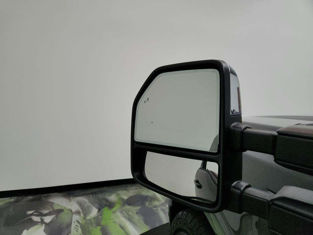 2021 Ford F150 Lariat photo