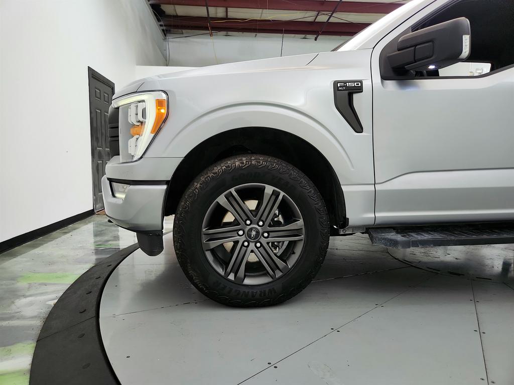 2022 Ford F150 XLT photo