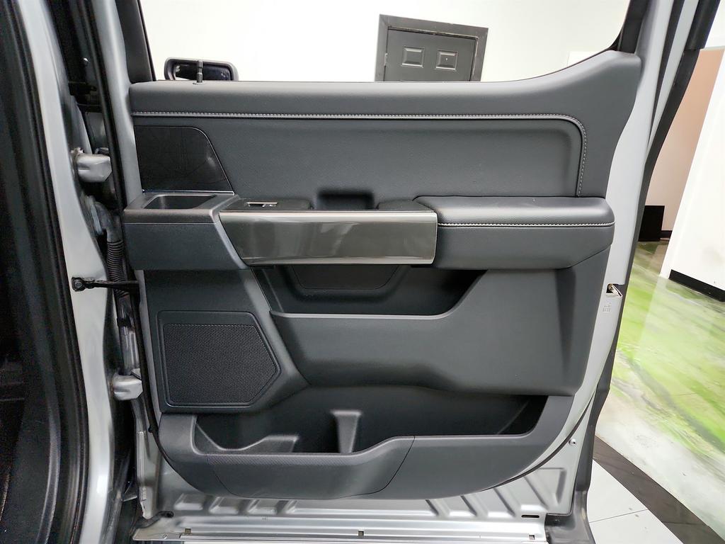 2022 Ford F150 XLT photo