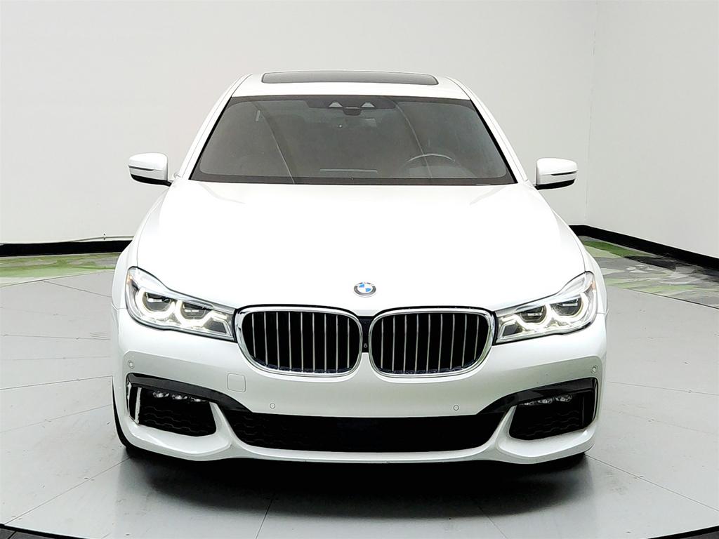 2018 BMW 7-Series 750i photo