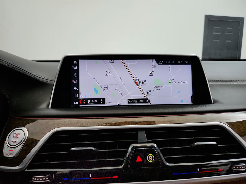 2018 BMW 7-Series 750i photo