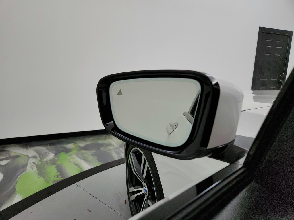 2018 BMW 7-Series 750i photo