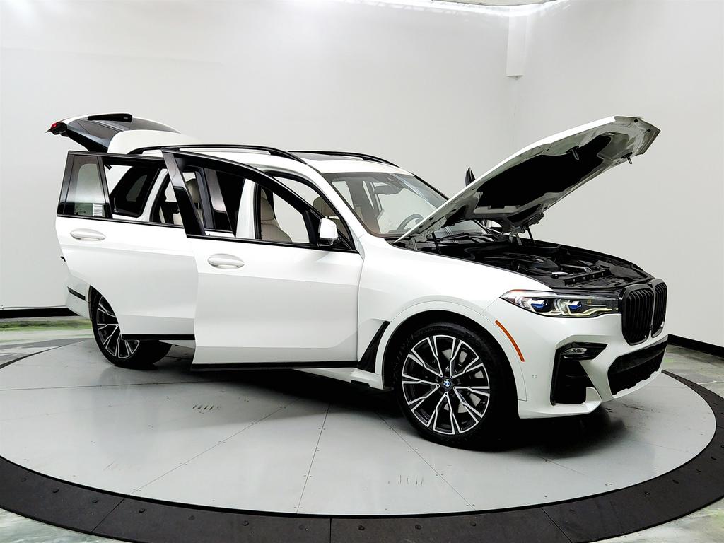 2021 BMW X7 M50i photo