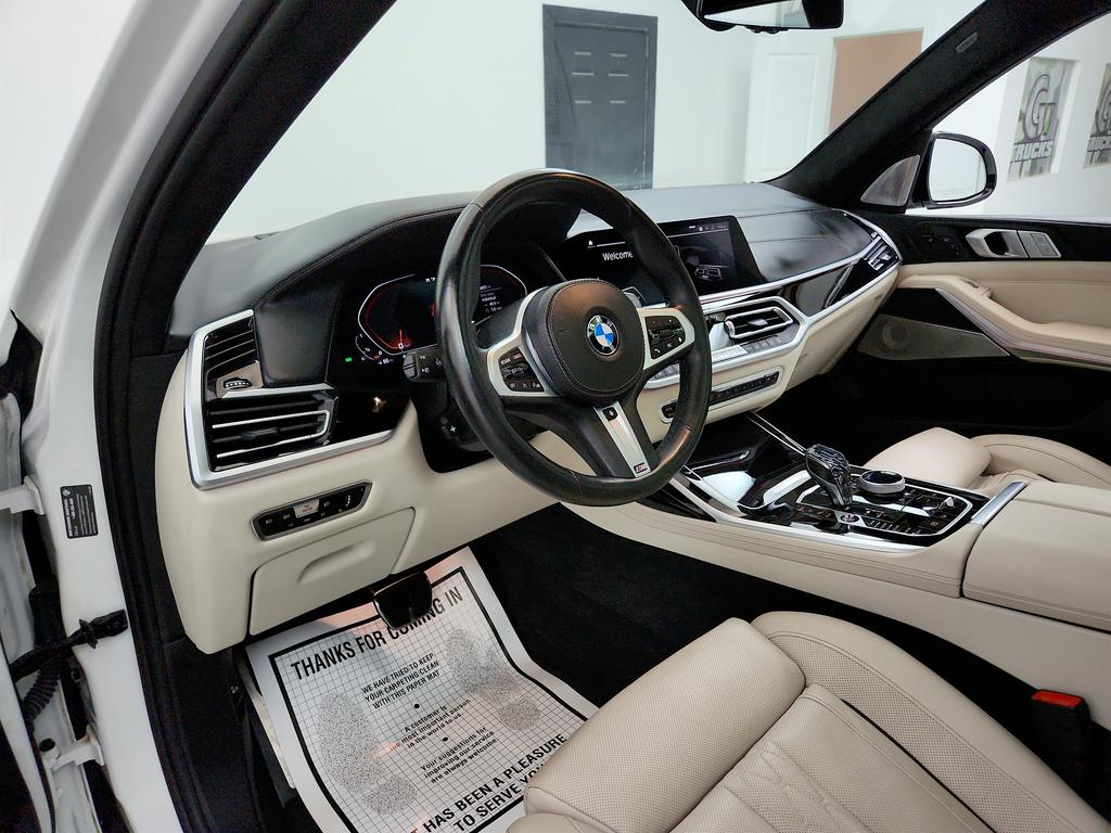 2021 BMW X7 M50i photo