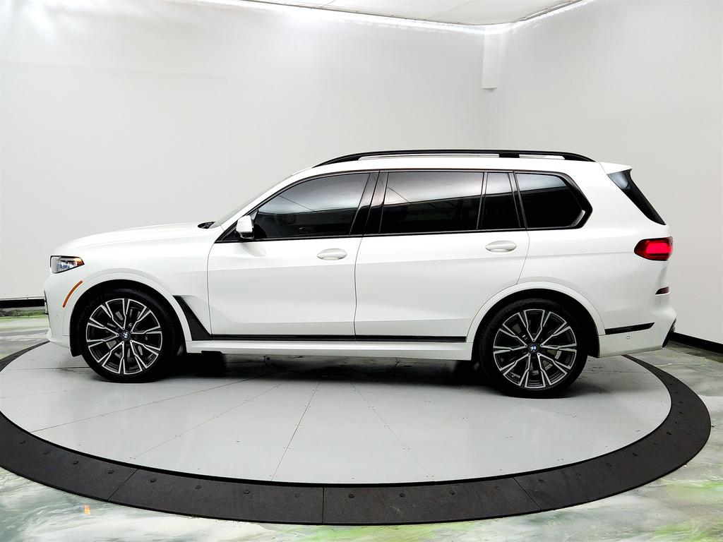 2021 BMW X7 M50i photo