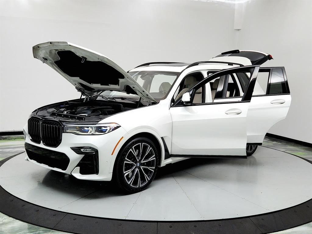 2021 BMW X7 M50i photo