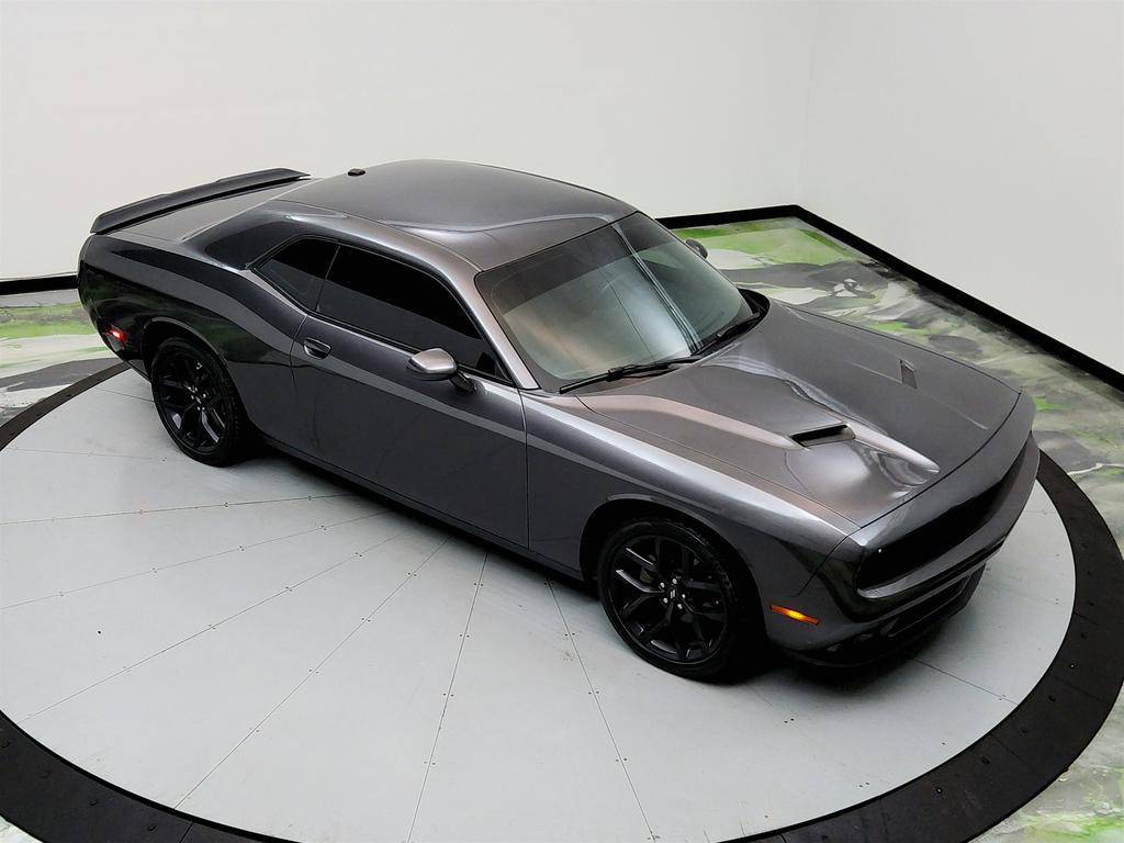 2022 Dodge Challenger SXT photo