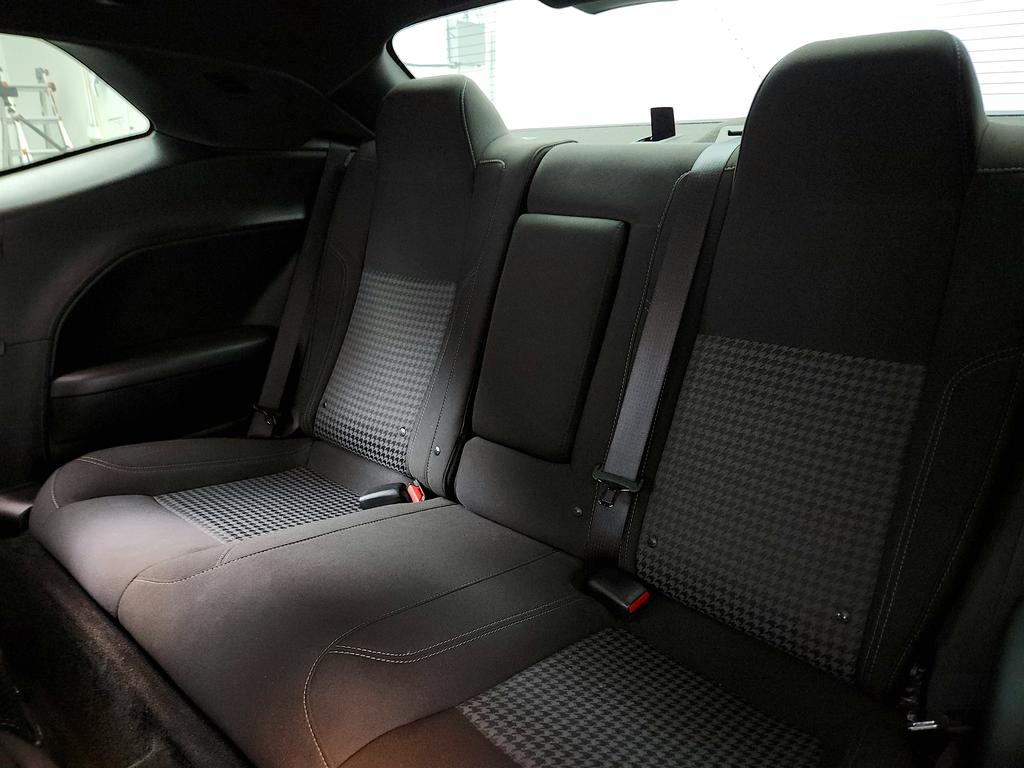 2022 Dodge Challenger SXT photo