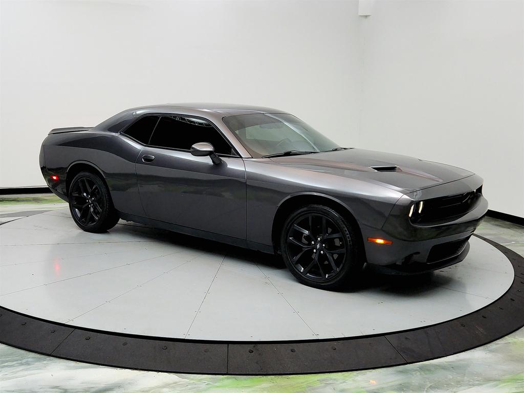 2022 Dodge Challenger SXT photo