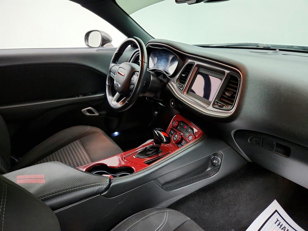 2022 Dodge Challenger SXT photo