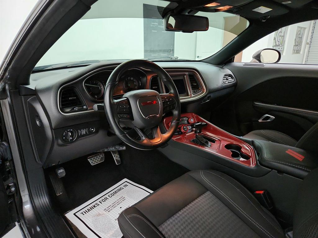 2022 Dodge Challenger SXT photo