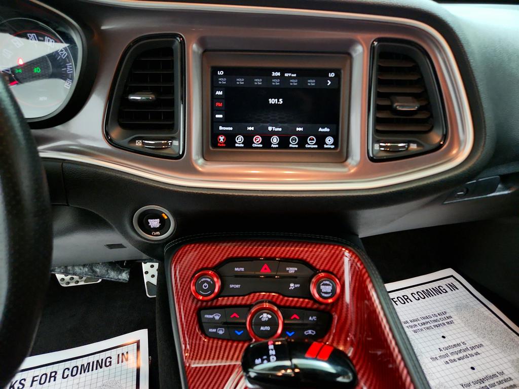 2022 Dodge Challenger SXT photo