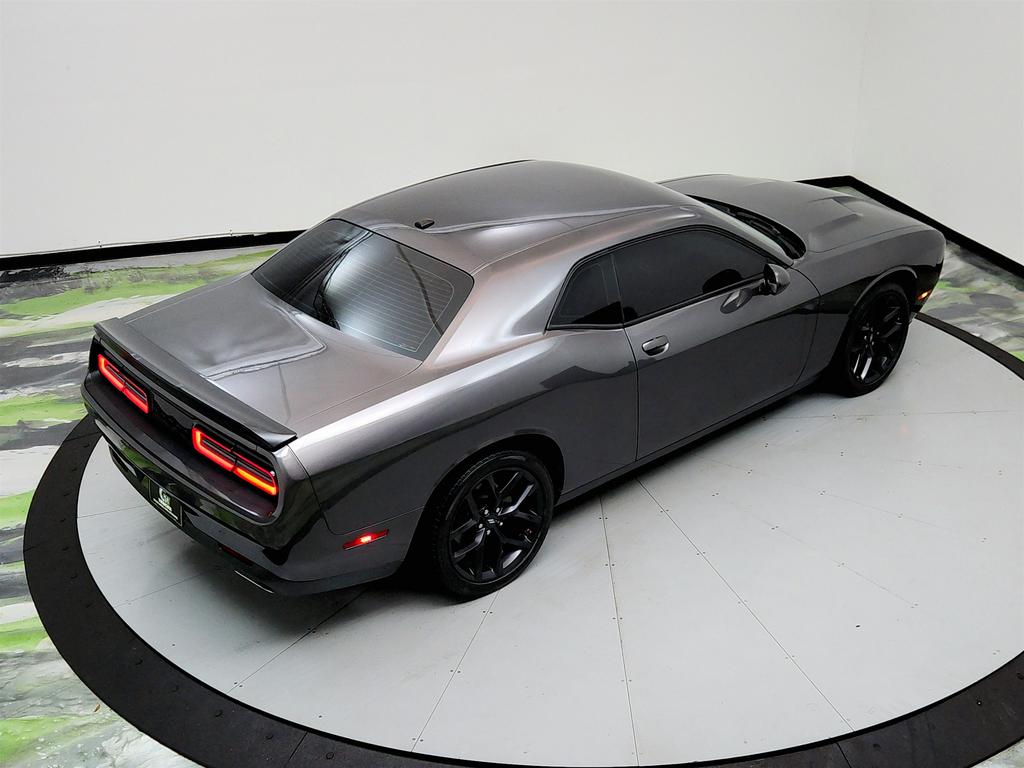2022 Dodge Challenger SXT photo