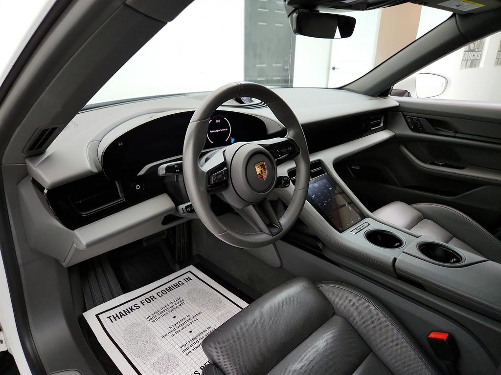 2021 Porsche Taycan 4S photo