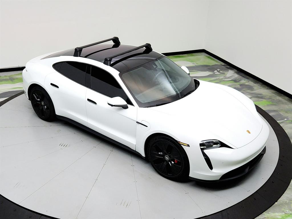 2021 Porsche Taycan 4S photo