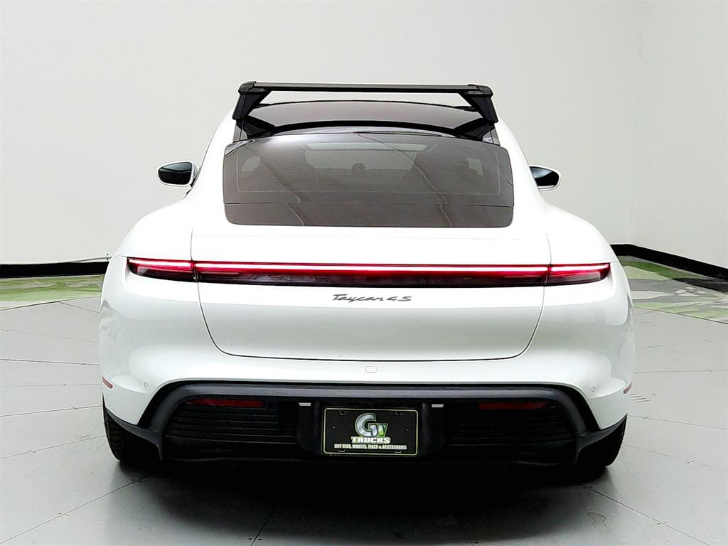 2021 Porsche Taycan 4S photo