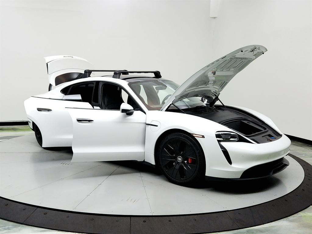 2021 Porsche Taycan 4S photo