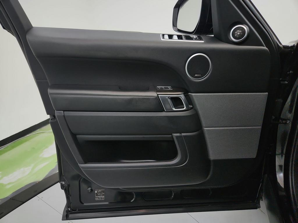 2020 Land Rover Range Rover Sport - $23,995