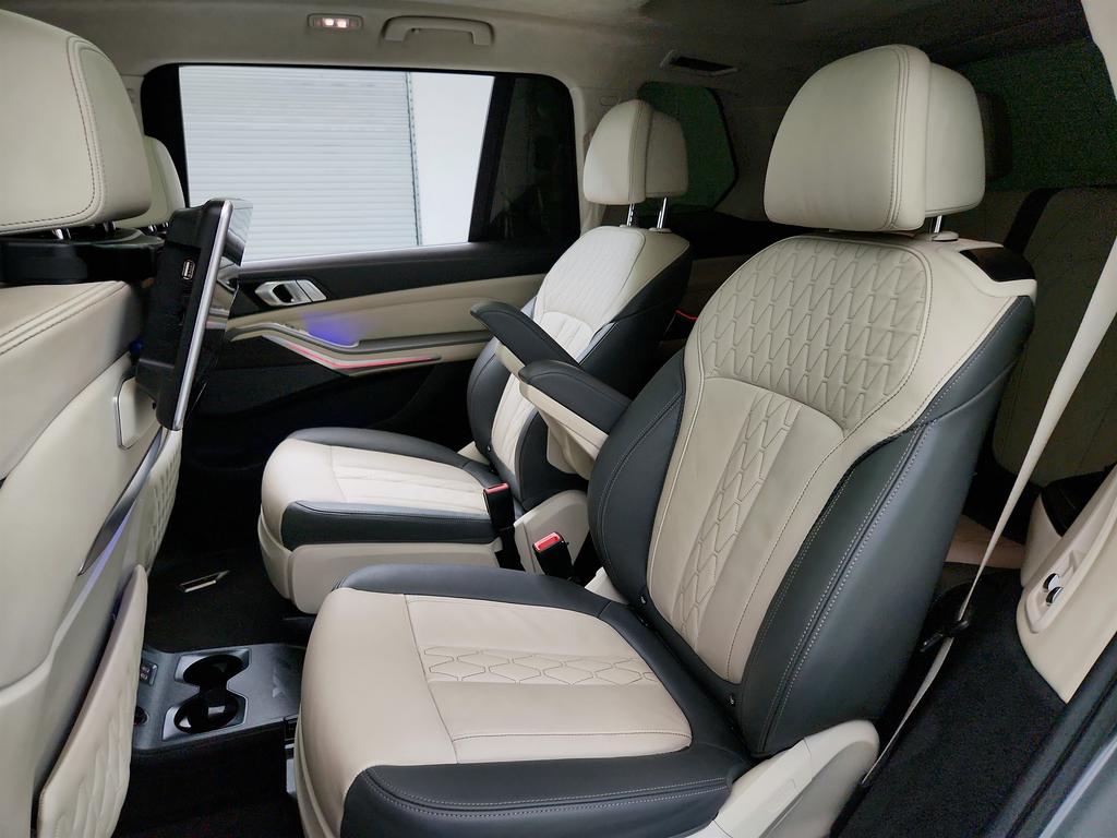 2024 BMW X7 Xdrive40i photo