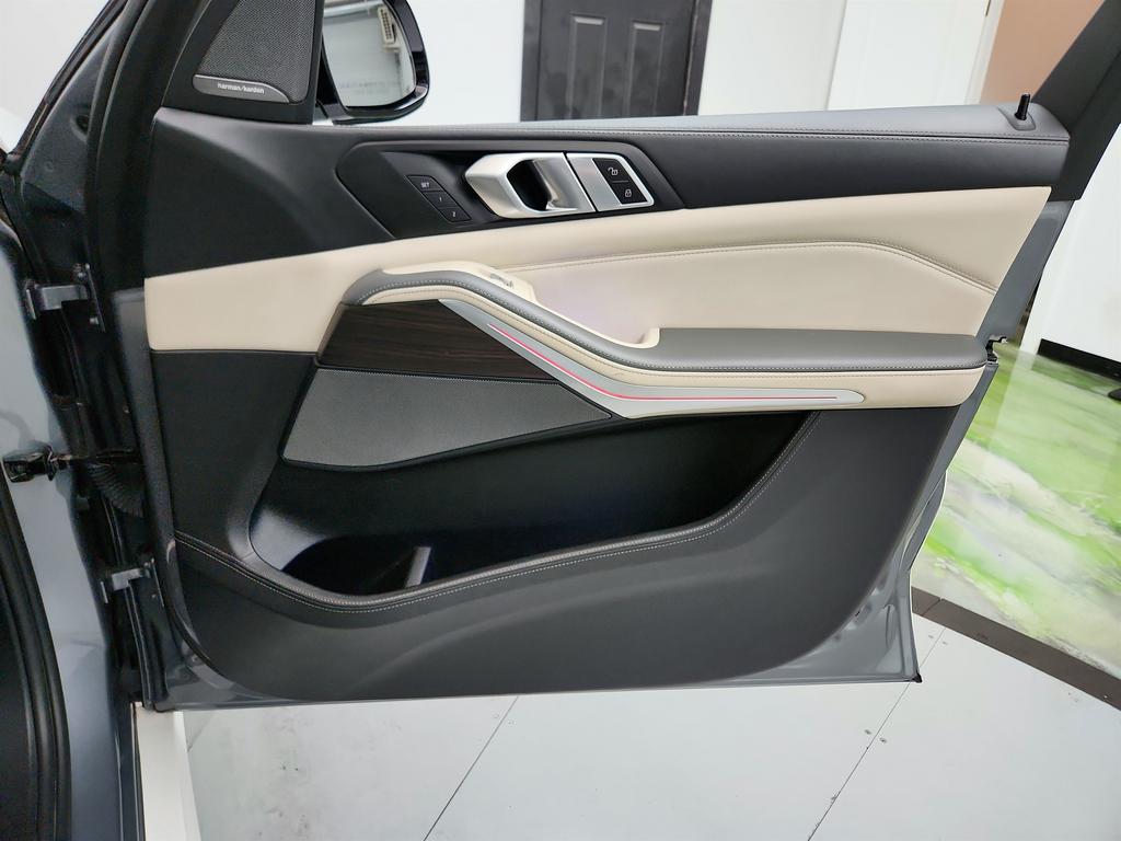 2024 BMW X7 Xdrive40i photo