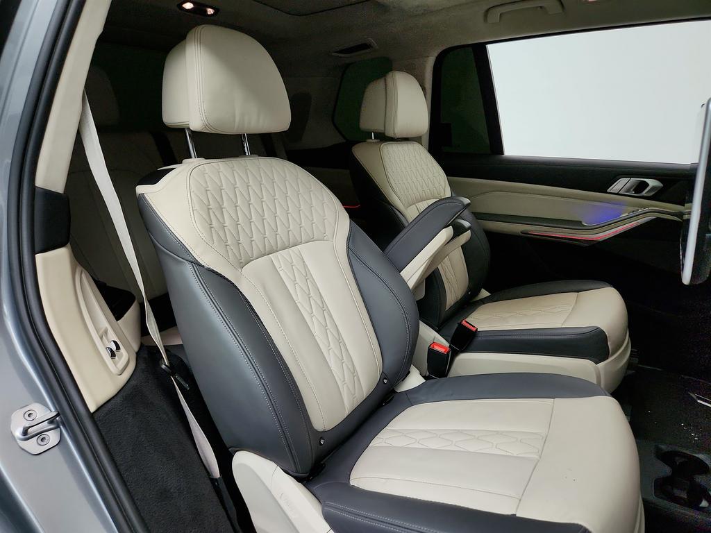 2024 BMW X7 Xdrive40i photo
