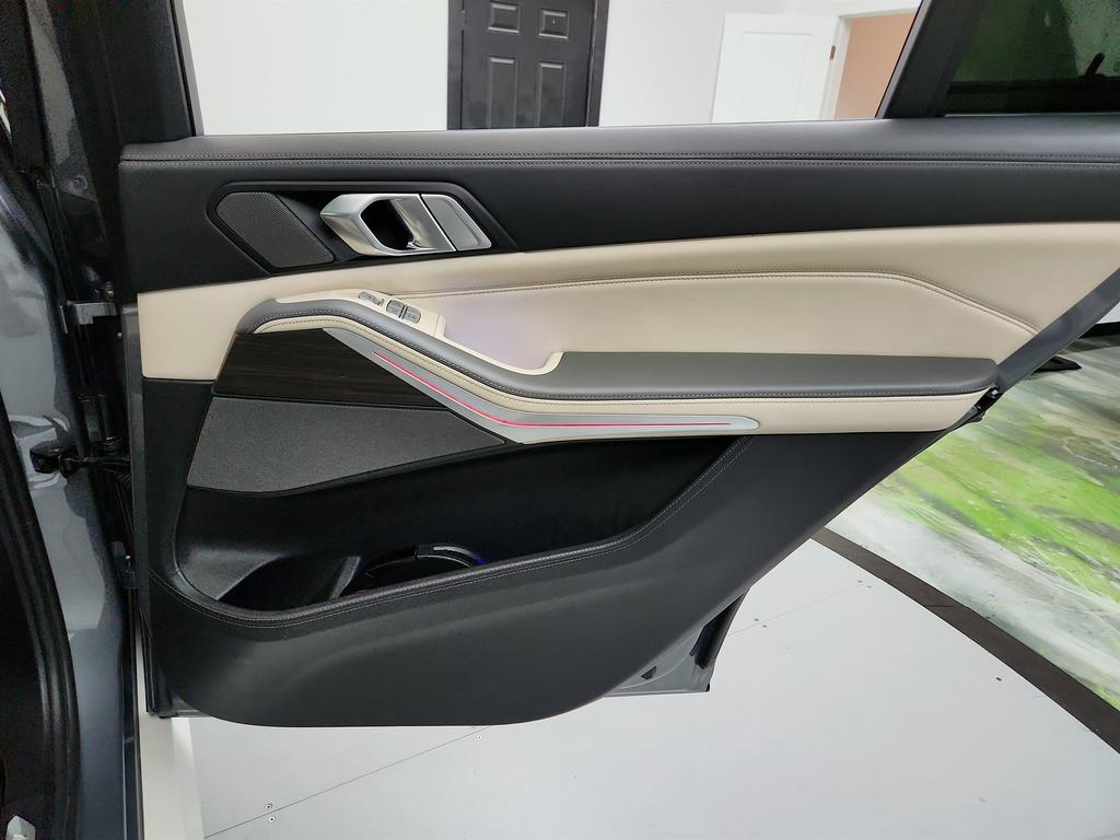 2024 BMW X7 Xdrive40i photo