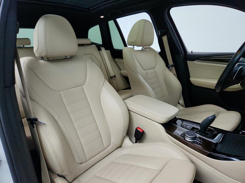2019 BMW X3 Xdrive30i photo