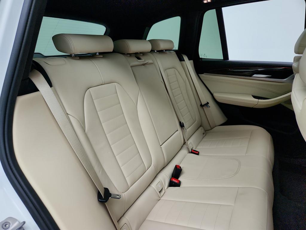 2019 BMW X3 Xdrive30i photo