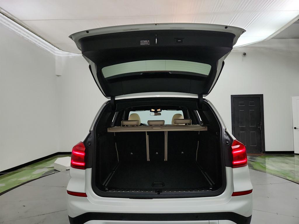 2019 BMW X3 Xdrive30i photo
